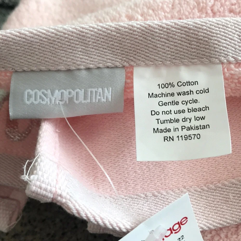 Cosmopolitan pink hand towels set of two